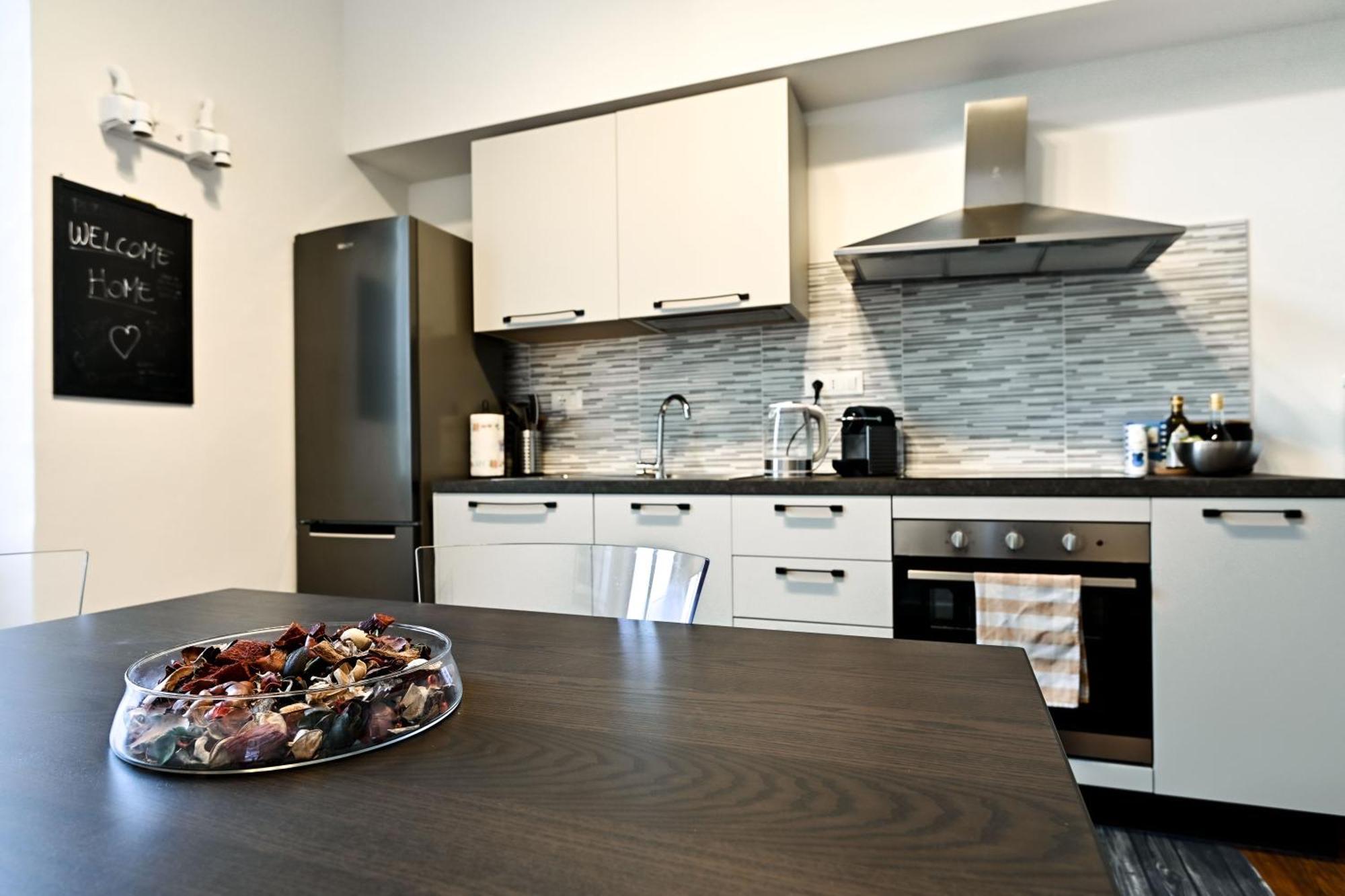 Top Living Apartments - Porta Susa ตูริน ภายนอก รูปภาพ